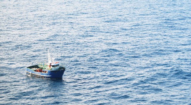 Maullin: Sernapesca y Armada detectan 15 embarcaciones pescando ilegalmente en la región de los Lagos