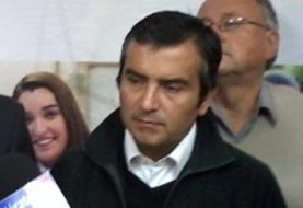 Intendente preocupado por incendio en planta de mariscos ubicada en Dalcahue