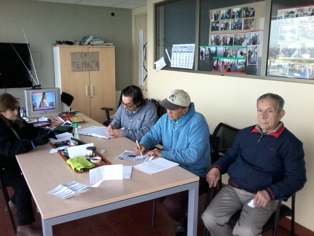 Puerto Montt: Exprisioneros políticos en la dictadura llevan tres meses en  toma dependencias del INDH