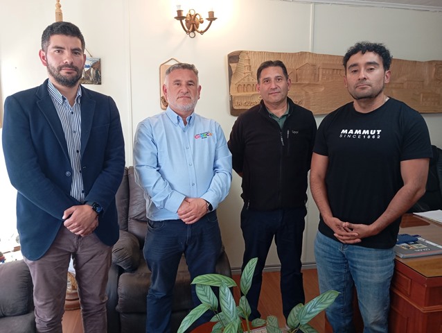 Chonchi: Alcalde Fernando Oyarzún expresa la necesidad de habilitar un púnto de aterrizaje en la zona de Cucao