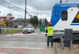 EFE da un nuevo paso en la seguridad de cruces ferroviarios en la región de Los Lagos con instalación de barreras